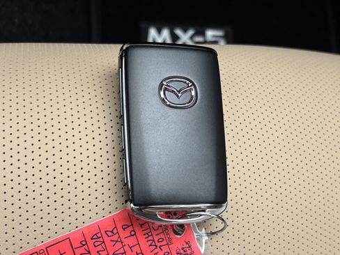 New 2026 MAZDA MX-5 Miata RF Grand Touring RWD image 37