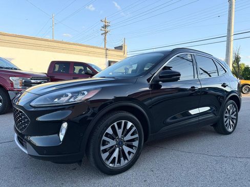 Used 2020 Ford Escape Titanium AWD/4WD image 2