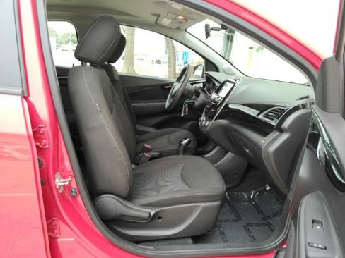Used 2019 Chevrolet Spark LT image 19