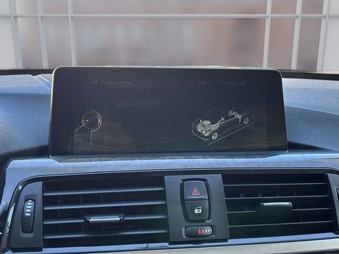Used 2016 BMW 435i Convertible w/ M Sport Package RWD image 29