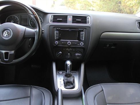 Used 2013 Volkswagen Jetta SEL FWD image 14