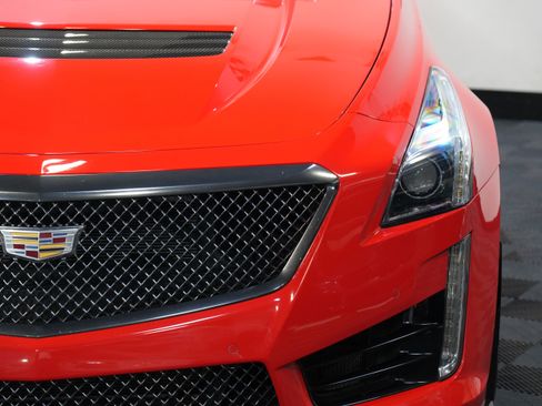 Used 2019 Cadillac CTS V w/ Carbon Fiber Package image 10
