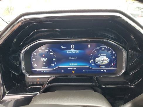 Used 2025 Chevrolet Silverado 1500 LT image 31