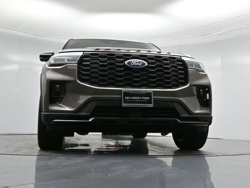 New 2026 Ford Explorer ST-Line w/ ST-Line Street Pack image 49