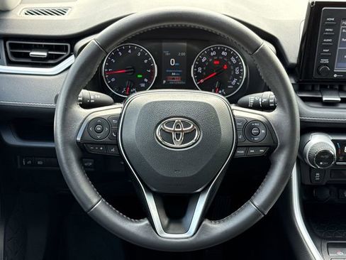 Used 2021 Toyota RAV4 XLE Premium FWD image 15