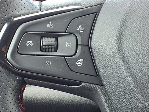 Used 2024 Chevrolet Trax RS w/ Driver Confidence Package FWD image 16