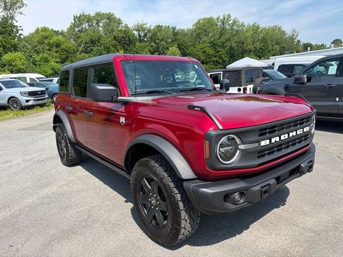 Used 2025 Ford Bronco Big Bend w/ Black Diamond Package AWD/4WD image 3