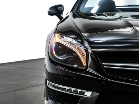 Used 2013 Mercedes-Benz SL 63 AMG w/ Premium Pkg image 14