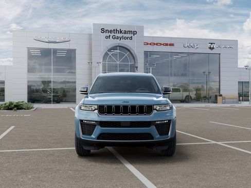 New 2026 Jeep Grand Cherokee L Limited w/ Limited Altitude Package image 6