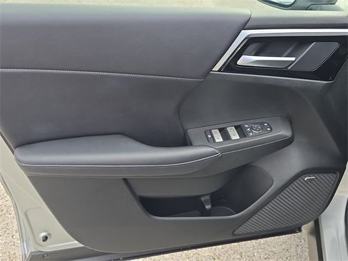 Used 2025 Mitsubishi Outlander SE image 20