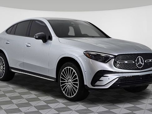 Used 2025 Mercedes-Benz GLC 300 4MATIC image 1