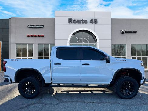 Used 2022 Chevrolet Silverado 1500 RST w/ Redline Edition image 6