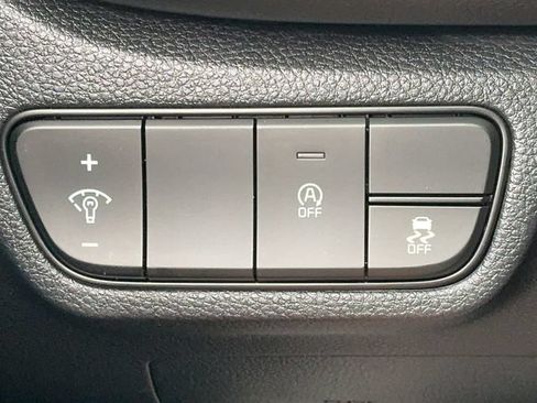 Used 2025 Kia Seltos S AWD/4WD image 27
