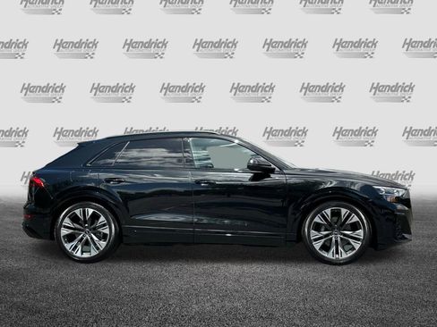 Used 2025 Audi Q8 Prestige AWD/4WD image 3