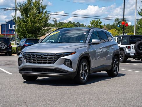 Used 2023 Hyundai Tucson Limited w/ Cargo Package FWD image 3