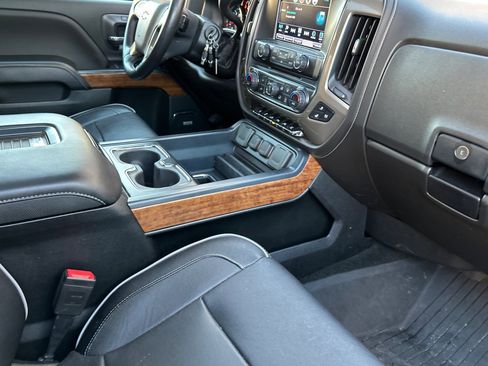 Used 2017 Chevrolet Silverado 1500 High Country w/ High Desert Package image 18