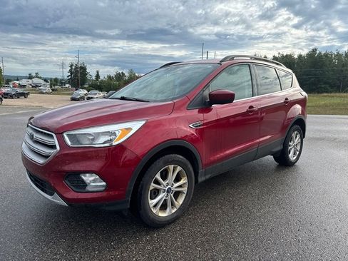 Used 2018 Ford Escape SE AWD/4WD image 2