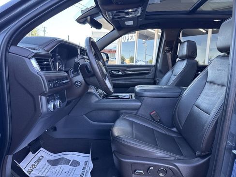 Used 2021 GMC Yukon XL Denali w/ Denali Premium Package AWD/4WD image 34