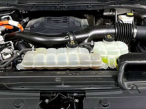 Used 2023 Ford F150 Lariat w/ Max Trailer Tow Package image 9