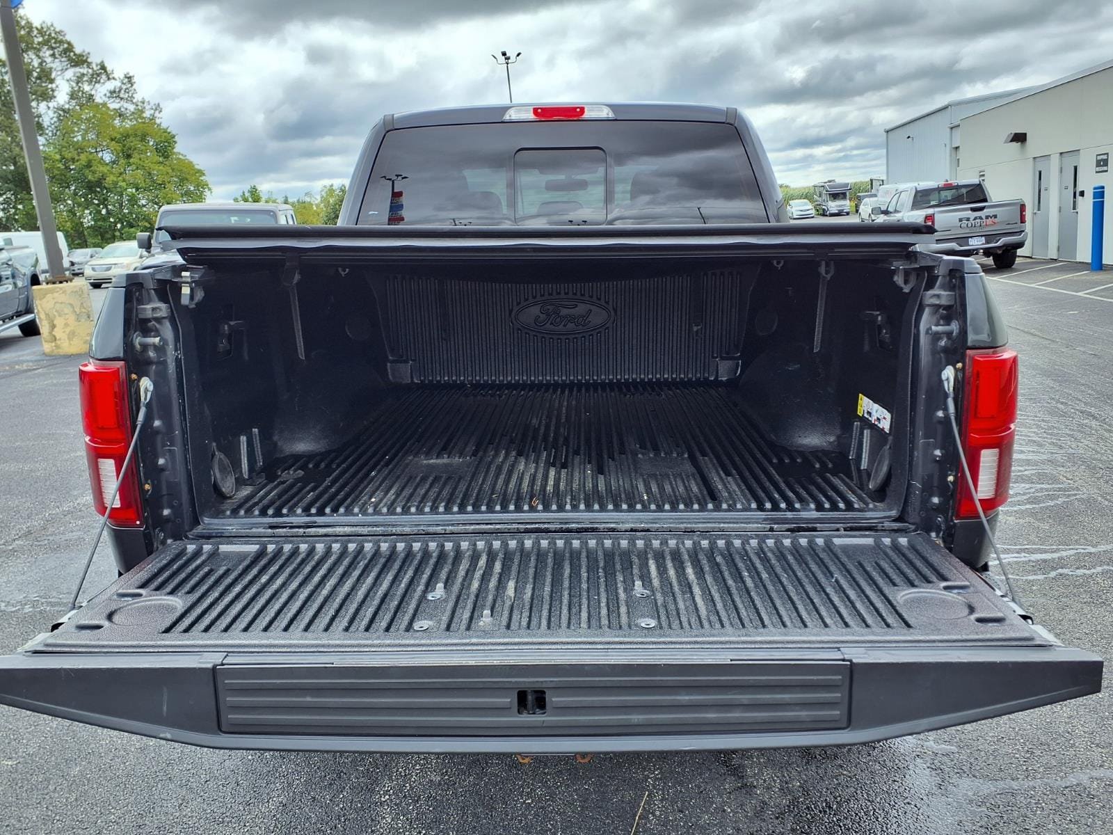 Used 2019 Ford F150 Lariat w/ Equipment Group 502A Luxury AWD/4WD image 10