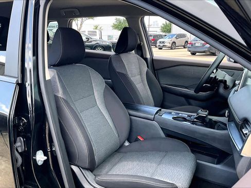 Certified 2023 Nissan Rogue SV image 9