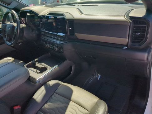 Used 2024 Chevrolet Silverado 2500 ZR2 w/ Technology Package AWD/4WD image 21