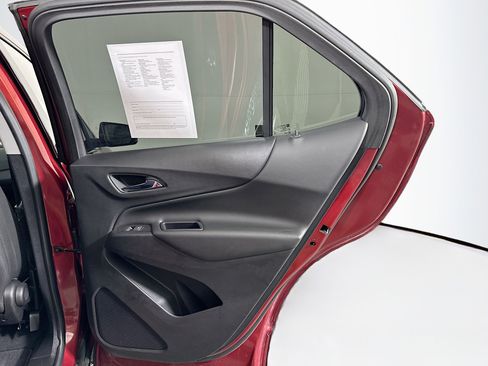 Used 2019 Chevrolet Equinox LT image 31