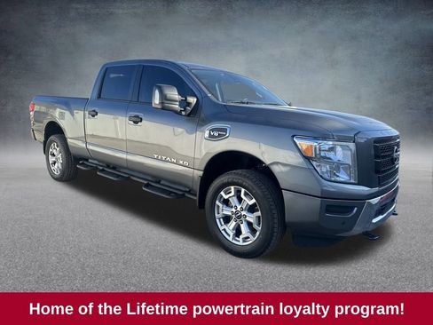 Used 2024 Nissan Titan SV w/ SV Convenience Package image 7