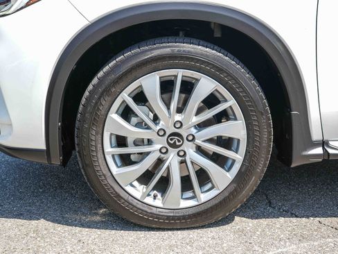 Used 2024 INFINITI QX50 Luxe FWD image 11