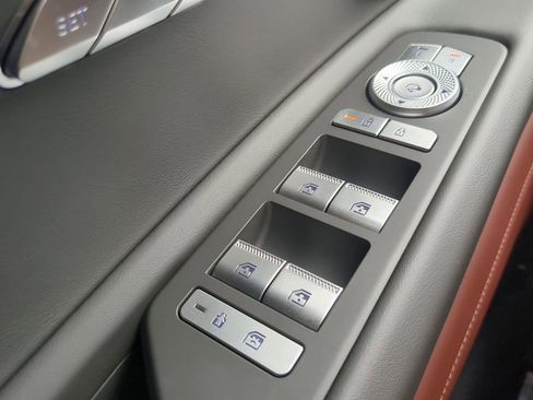 New 2025 Genesis GV80 3.5T Prestige image 33