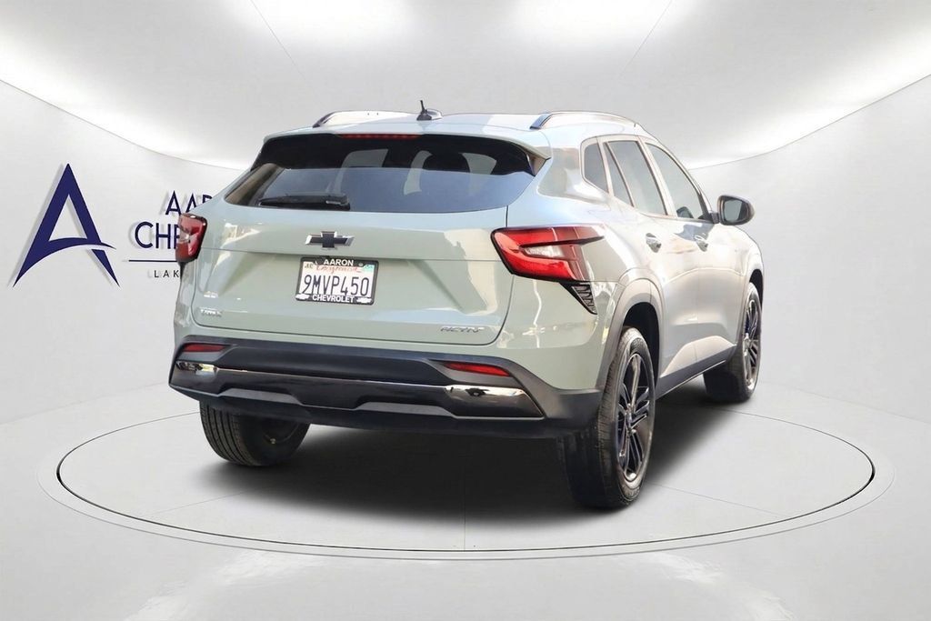 Used 2024 Chevrolet Trax ACTIV FWD image 4