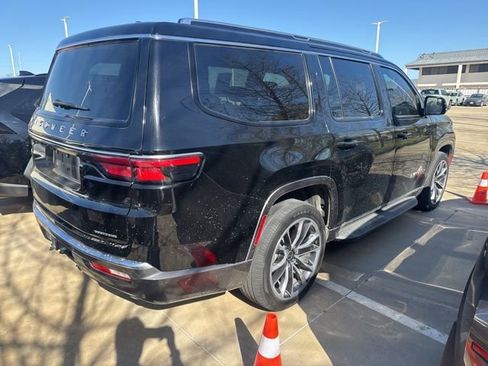 Used 2022 Jeep Wagoneer Series II w/ Premium Group I image 4