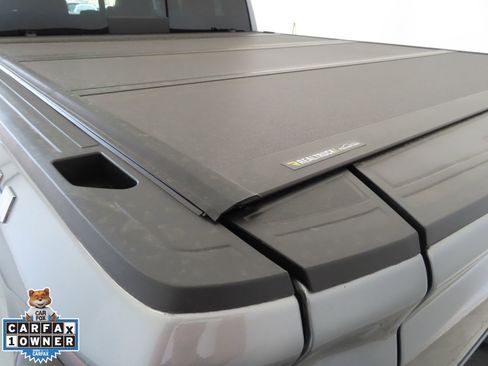 Used 2026 GMC Sierra 1500 SLT image 25