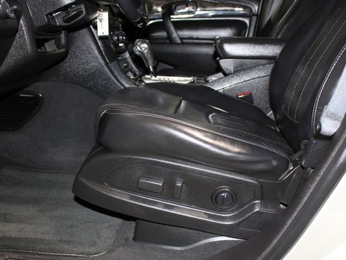 Used 2013 Buick Enclave Leather FWD image 23