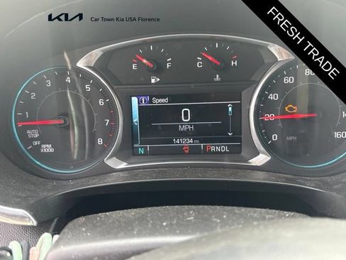 Used 2017 Chevrolet Malibu LT FWD image 9