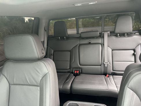 Used 2026 Chevrolet Silverado 1500 LT Trail Boss w/ LT Trail Boss Premium Package AWD/4WD image 19
