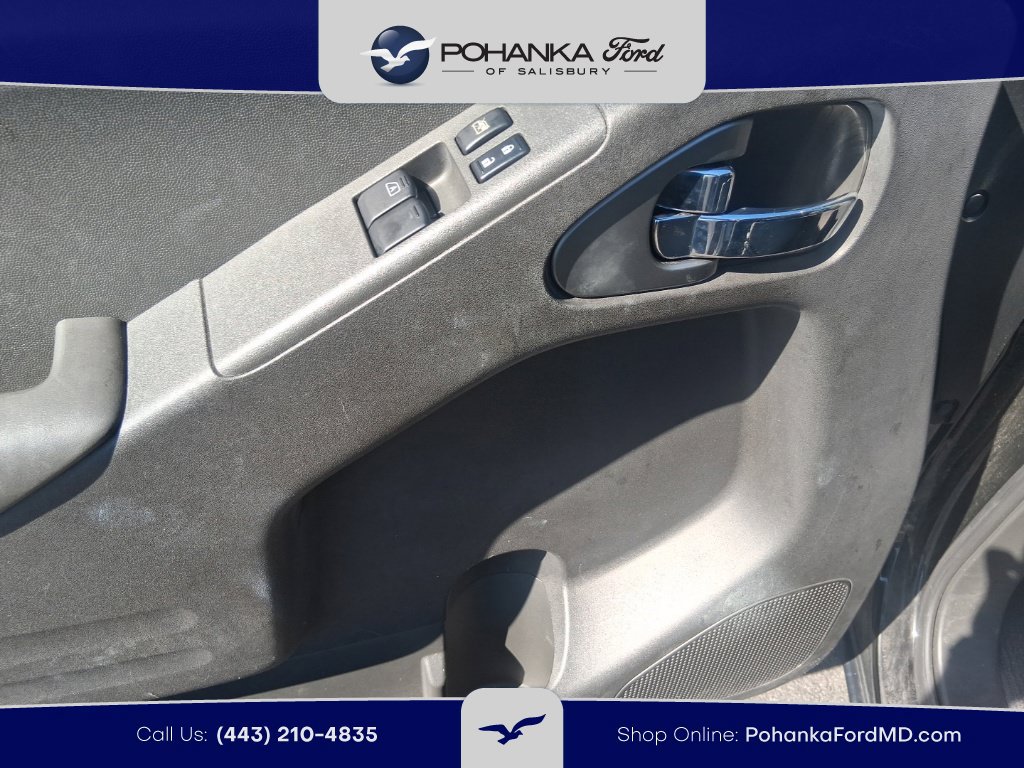 Used 2015 Nissan Frontier SV AWD/4WD image 9