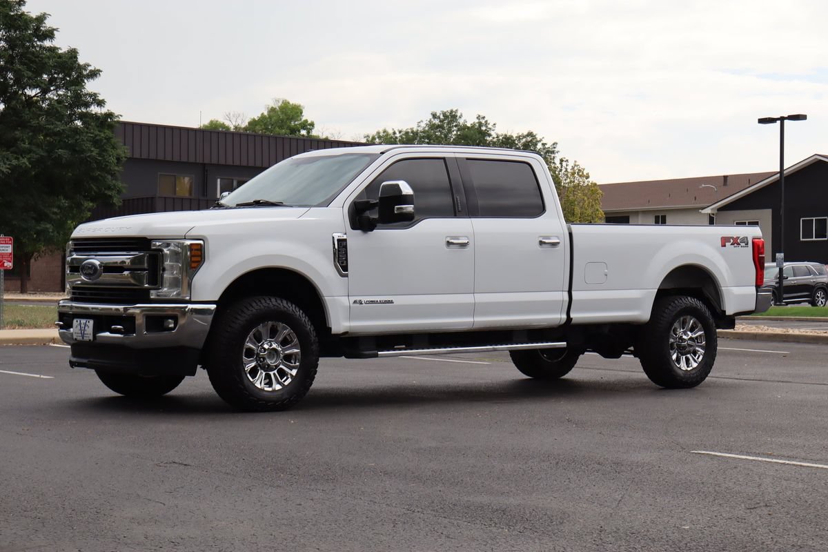 Used 2019 Ford F350 XLT w/ XLT Premium Package AWD/4WD image 11