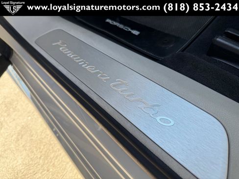 Used 2017 Porsche Panamera Turbo image 25