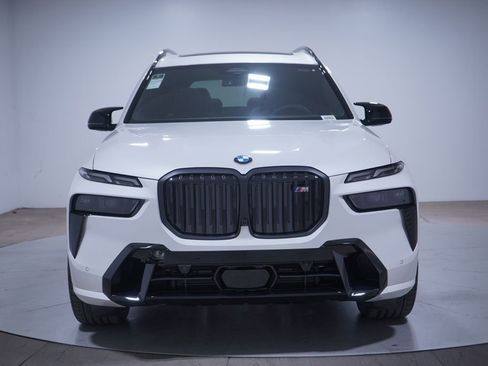 New 2026 BMW X7 M60i w/ M Sport Professional Package image 4