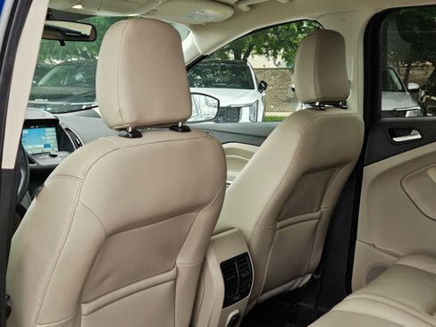 Used 2019 Ford Escape SEL image 15