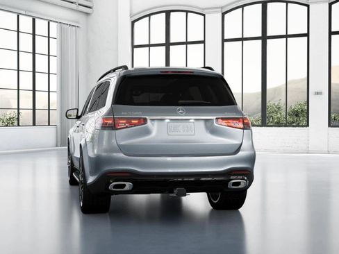 New 2026 Mercedes-Benz GLS 580 4MATIC image 19