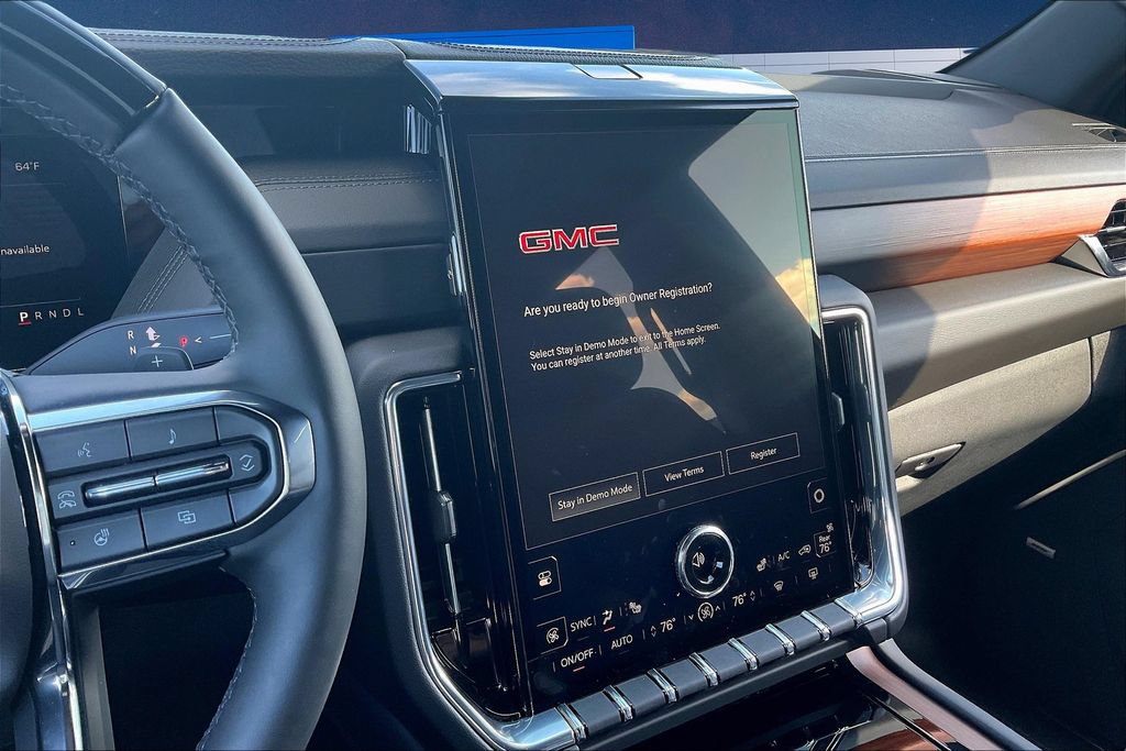 New 2025 GMC Yukon Denali w/ Denali Reserve Package RWD image 7