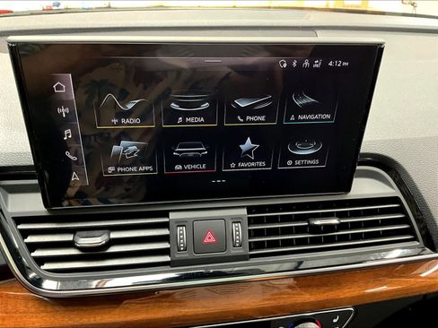 Used 2023 Audi Q5 2.0T Premium Plus w/ Premium Plus Package AWD/4WD image 39
