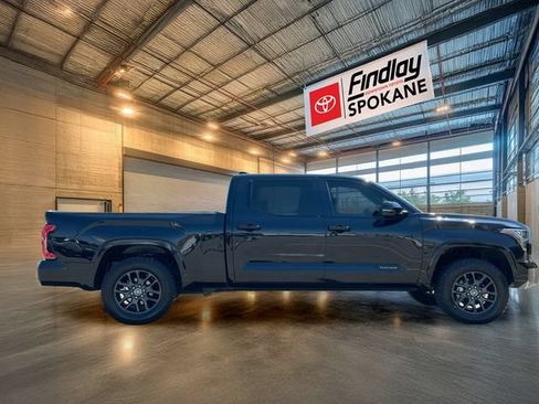 Certified 2022 Toyota Tundra Platinum w/ Advanced Package AWD/4WD image 4