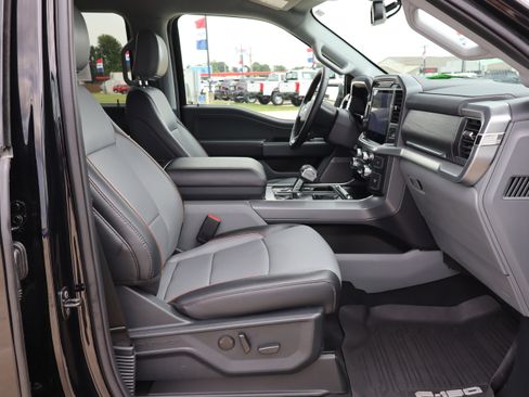 Used 2025 Ford F150 Lariat w/ Equipment Group 501A Mid AWD/4WD image 13