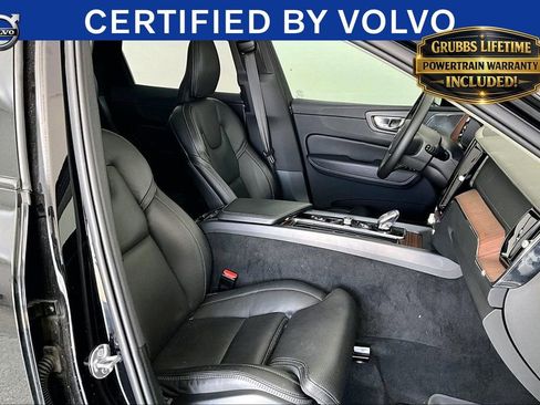 Certified 2024 Volvo XC60 B5 Ultimate w/ Protection Package Premier AWD/4WD image 8