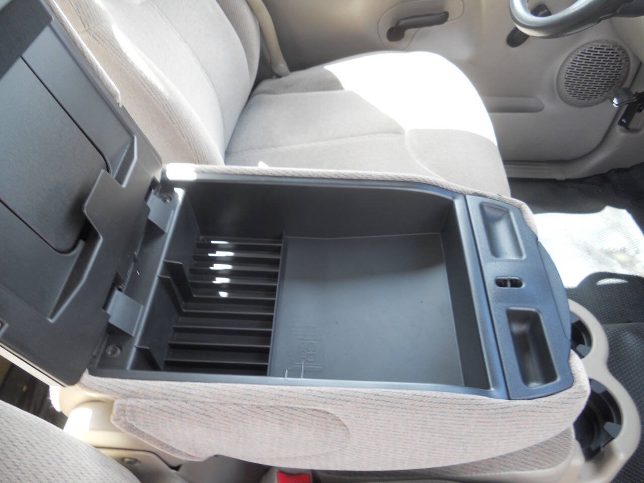 Used 2002 GMC Sierra 1500 2WD Regular Cab image 27