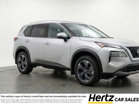 Used 2025 Nissan Rogue SV FWD image 1