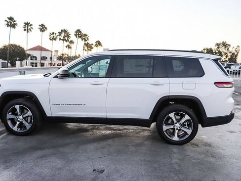 New 2026 Jeep Grand Cherokee L Limited RWD image 14